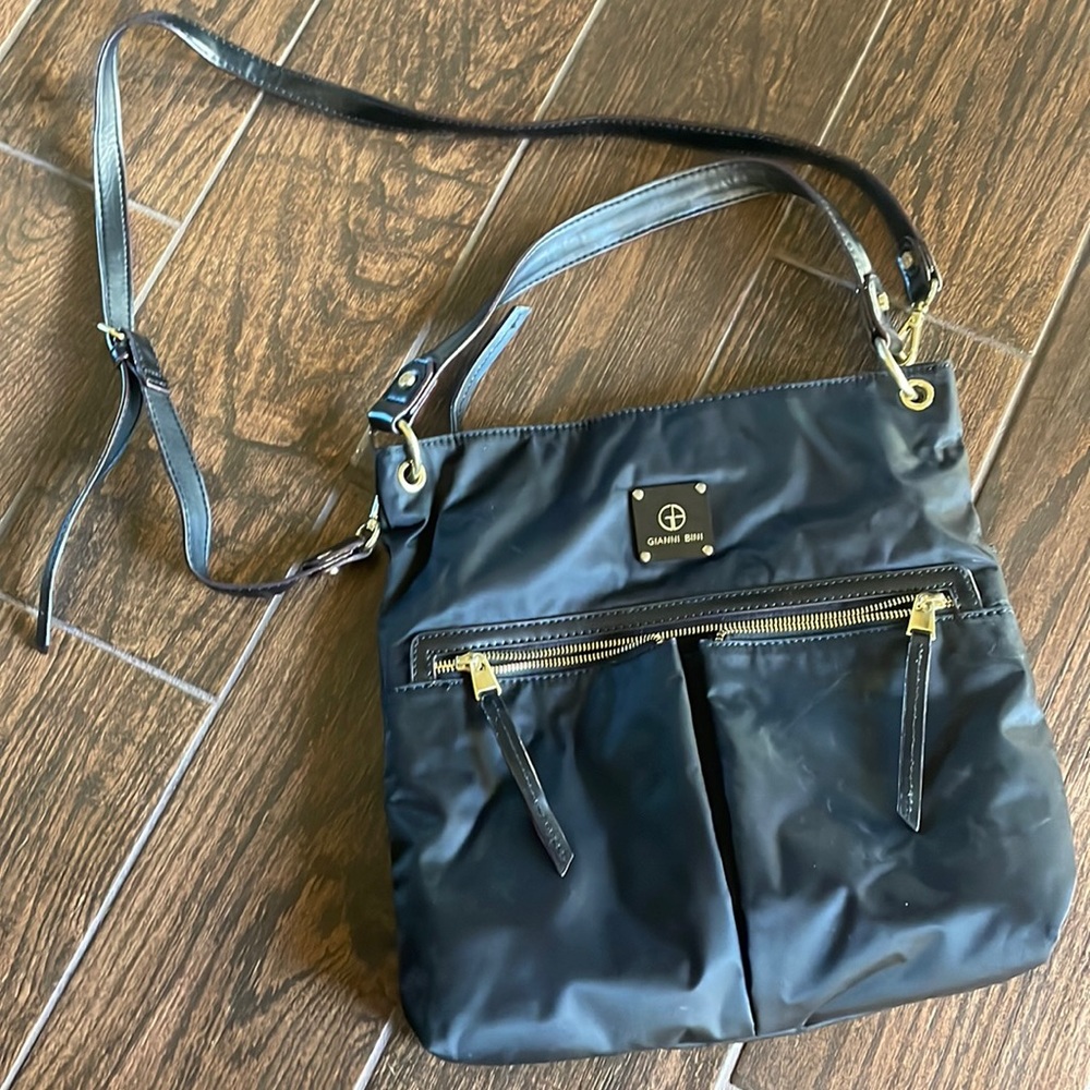 Gianni Bini Black/Gold purse